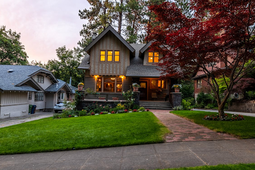 Improving the Curb Appeal of Your Home: 7 Ideas to Consider
